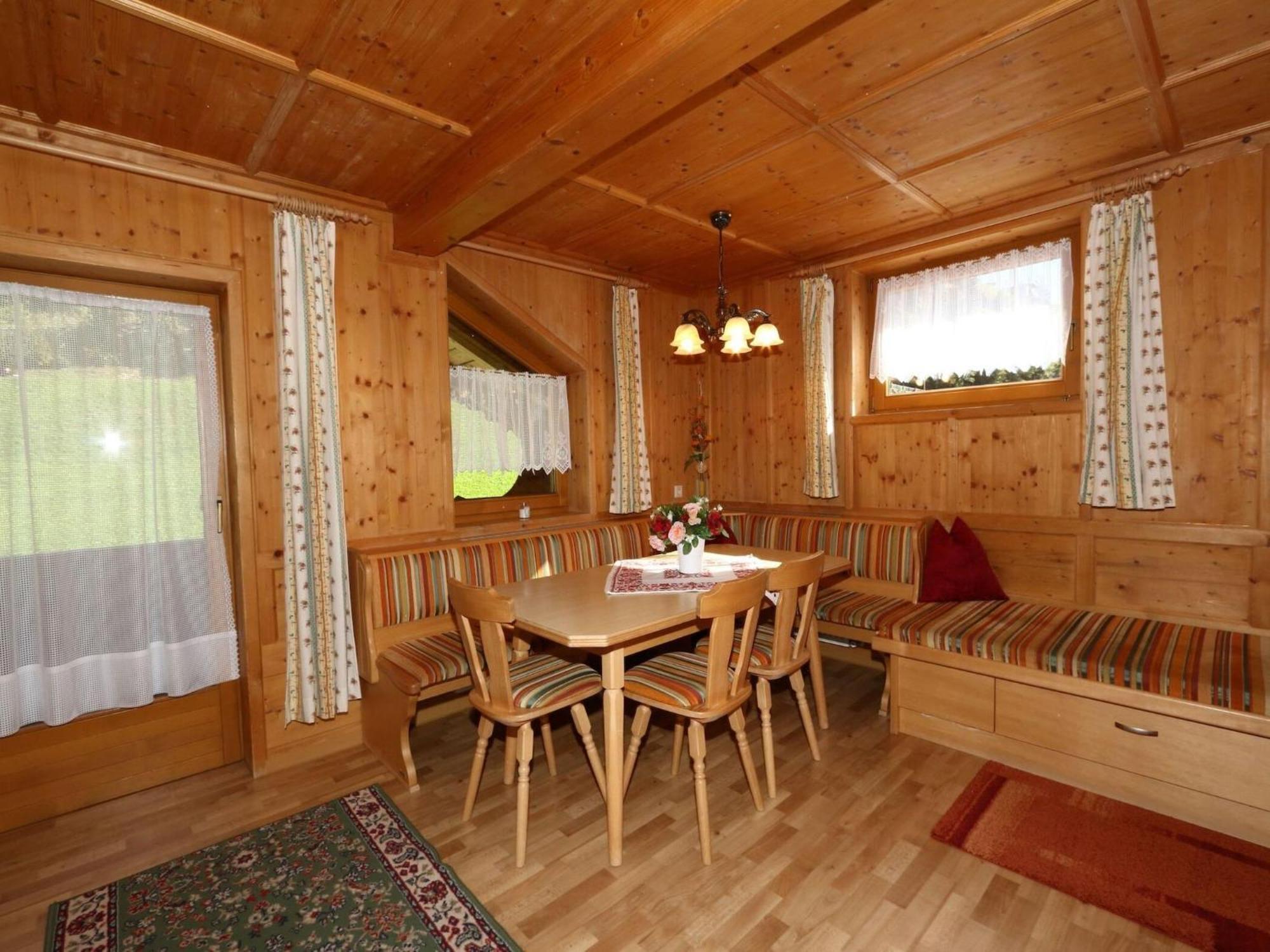 Apartment In Mayrhofen With A Balcony Exterior foto